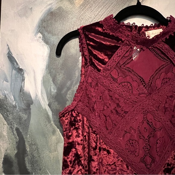 Altar’d state velvet burgundy floral lace design tank top sleeveless L - Picture 4 of 9